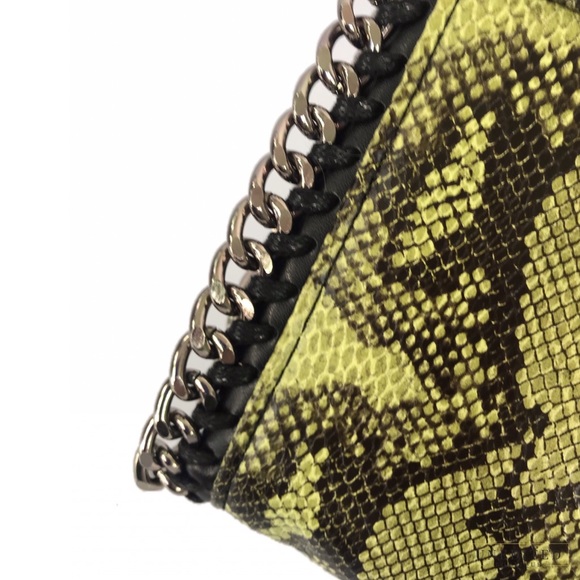 NWT - Python Chain Detailed Shoulder Bag - Picture 6 of 8